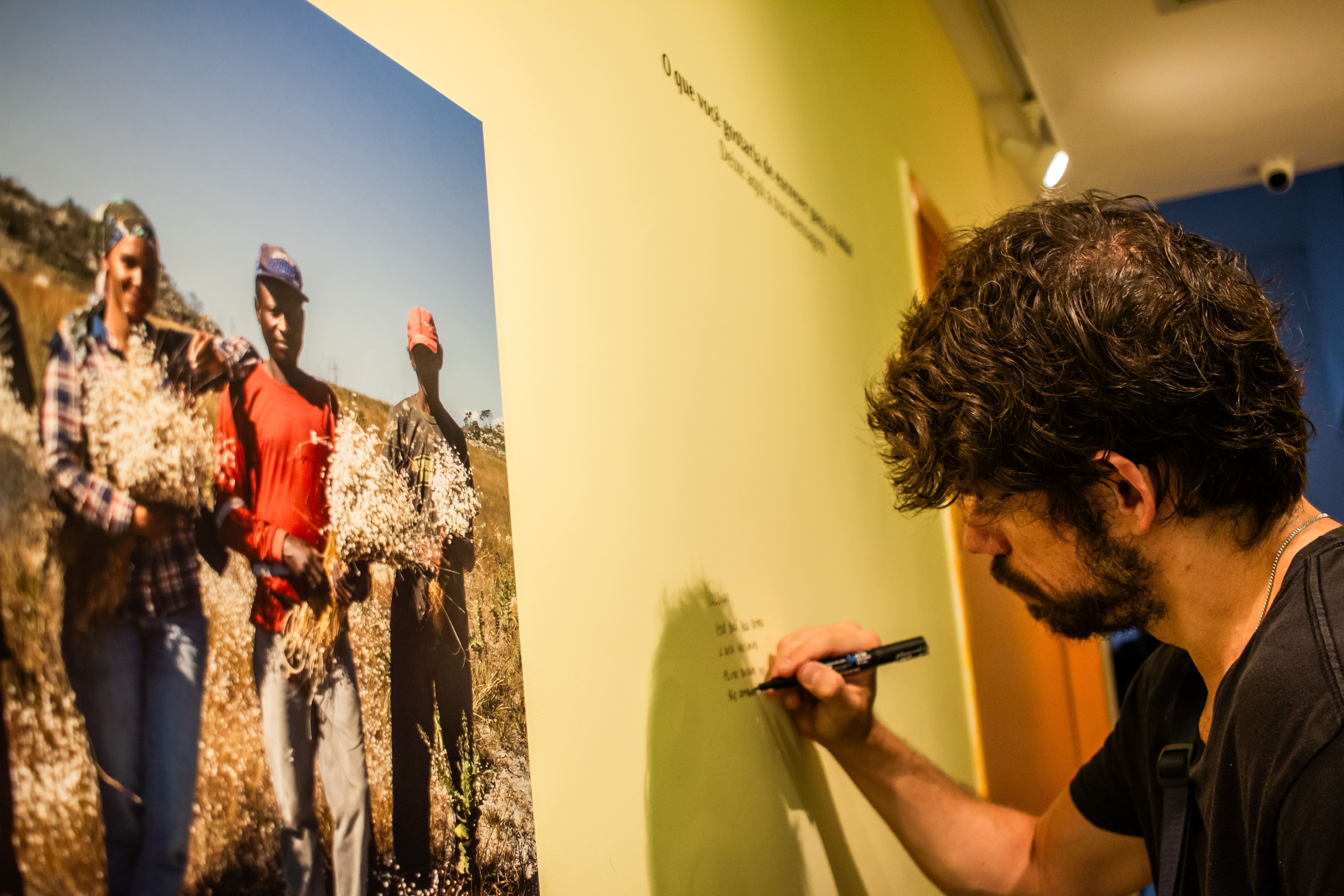2024_12_06_Observatorio de Favelas_Imagens do Povo_ Expo Sempre Viva_Ramon Vellasco-24 (1).jpg